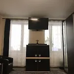Downtown Apartment *