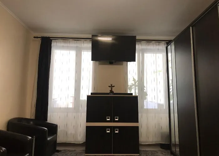 Downtown Apartment *